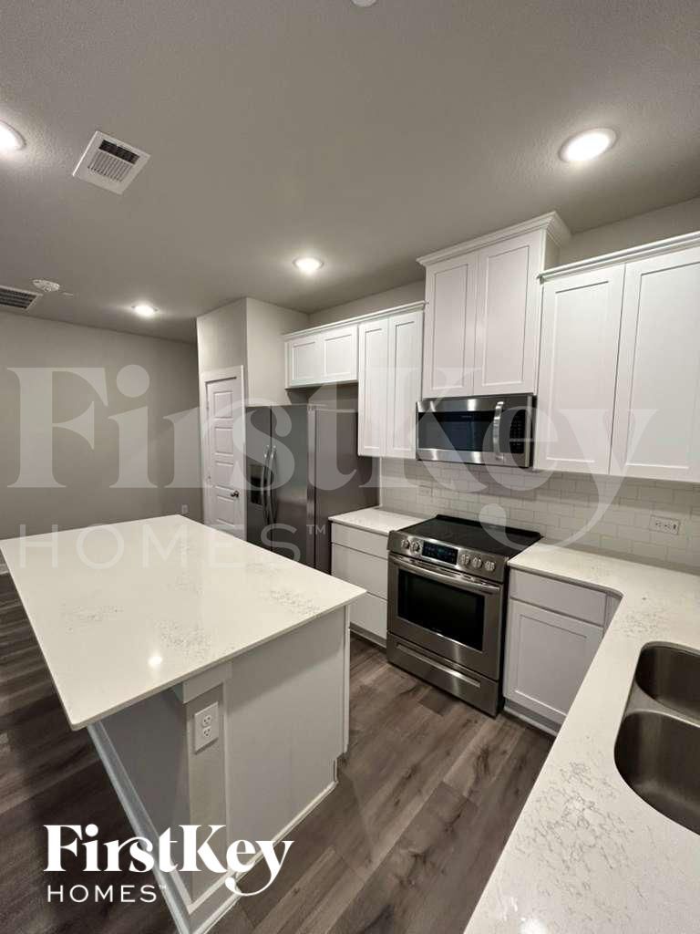 Building Photo - 341 N Centro Cir