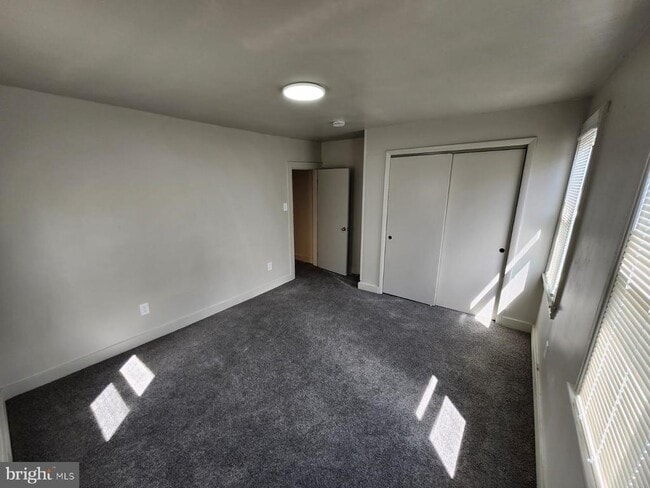 Building Photo - 84 Carpenter St