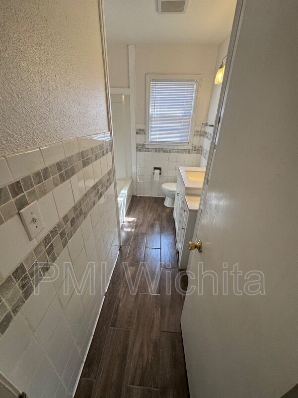 Building Photo - 1663 S Woodlawn Blvd