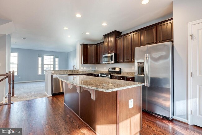 Building Photo - 7223 Winding Hills Dr