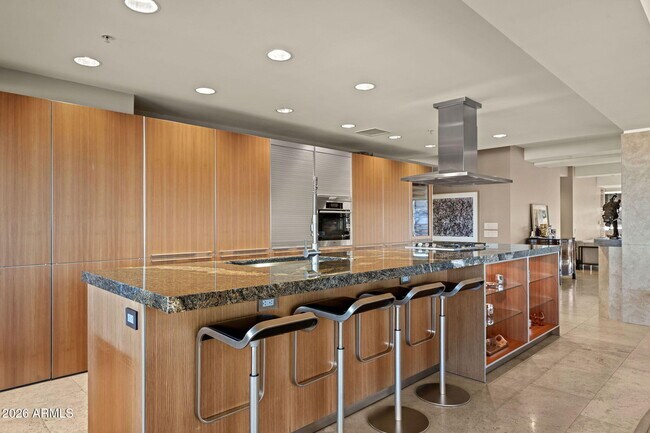 Building Photo - 7167 E Rancho Vista Dr