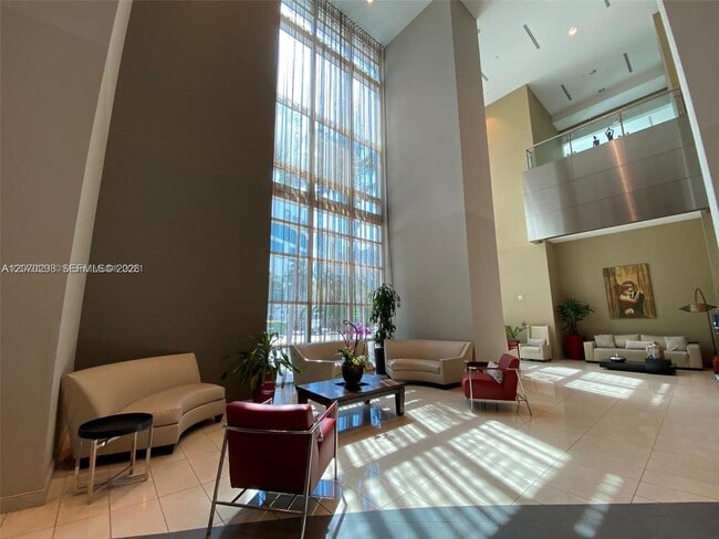 Building Photo - 300 S Biscayne Blvd