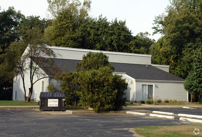 Primary Photo - Beacon Pointe