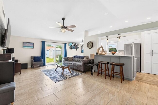 Building Photo - 210 Lake Charles Ct