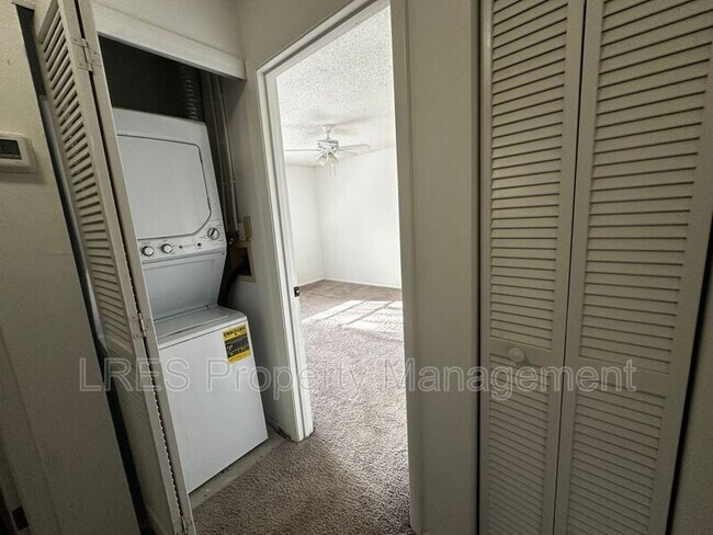 Building Photo - 2706 Graduate Ct