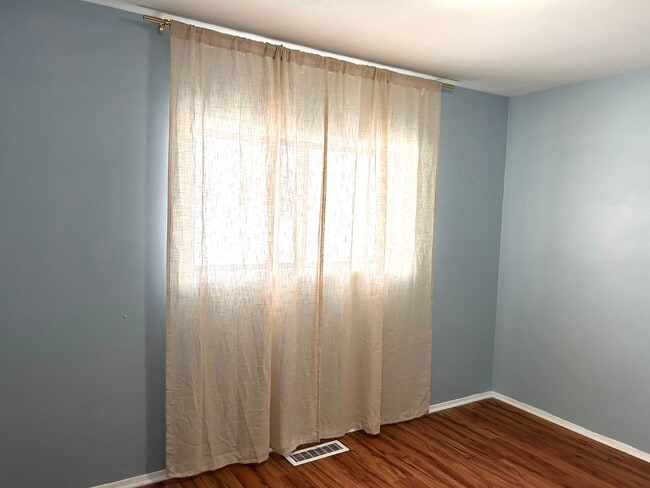 Building Photo - 4462 Lockwood Blvd