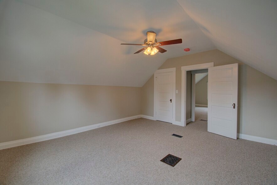 Building Photo - 3799 Millsbrae Ave
