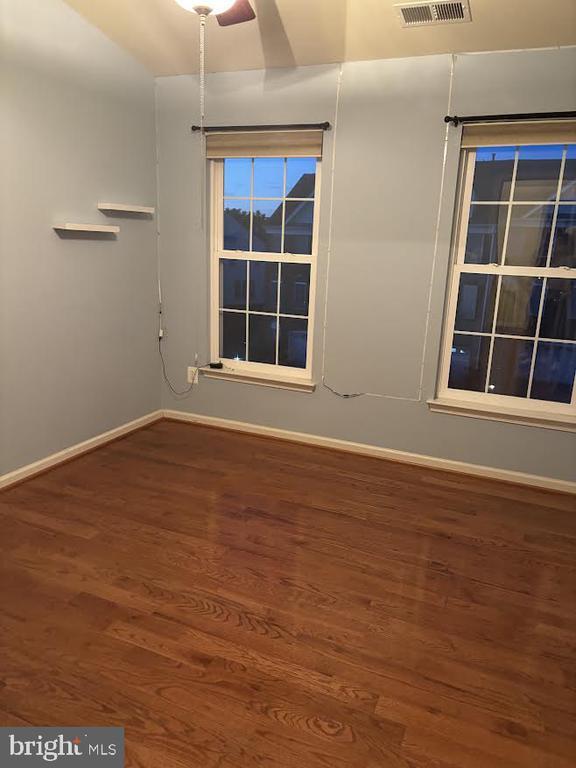 Building Photo - 43725 Banshee Heights Terrace