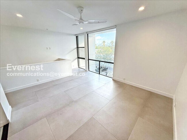 Building Photo - 1717 N 1st Ave