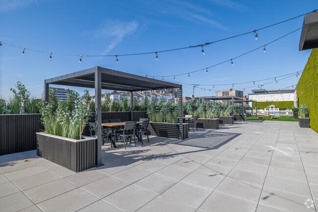 Rooftop Garden 9,000SF - The Lafayette Stamford