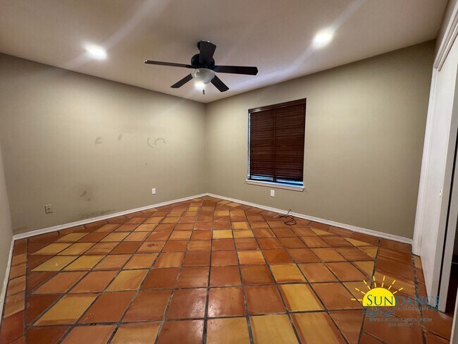 Building Photo - Charming 3 Bedroom Home in Niceville!