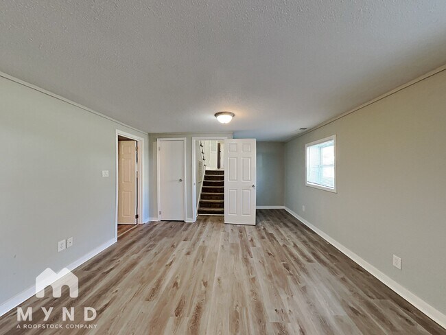 Building Photo - 509 King Arthur Dr