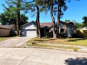 Building Photo - 10603 Village Trail Dr