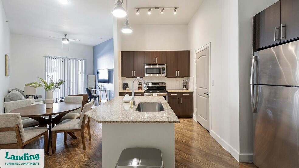 Building Photo - 5275 Town and Country Blvd