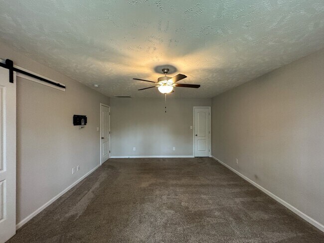 Building Photo - Well-Maintenance 4 Bed 2.5 Bath Hoke County Home