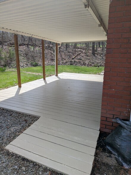 Building Photo - 561 Williams Ave