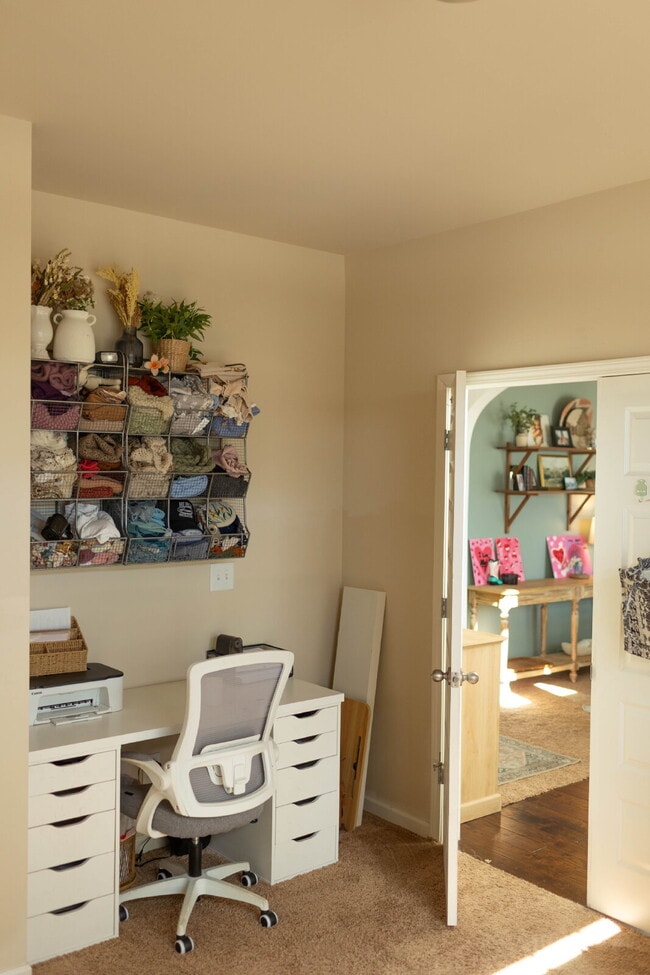 Building Photo - 523 Twin Vw Ct