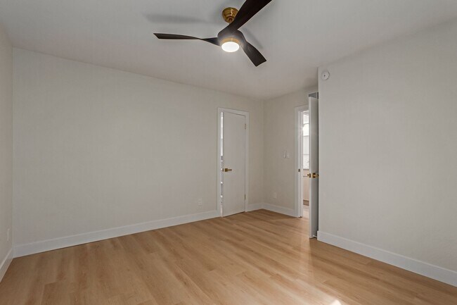 Building Photo - Charming 3-Bedroom Mid-Century Gem in the ...