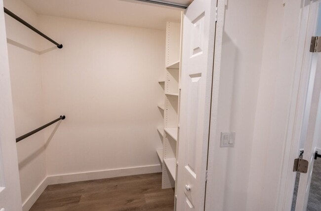 Building Photo - 3822 Bakers Ferry Rd SW