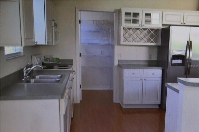 Building Photo - 4727 Corsage Dr