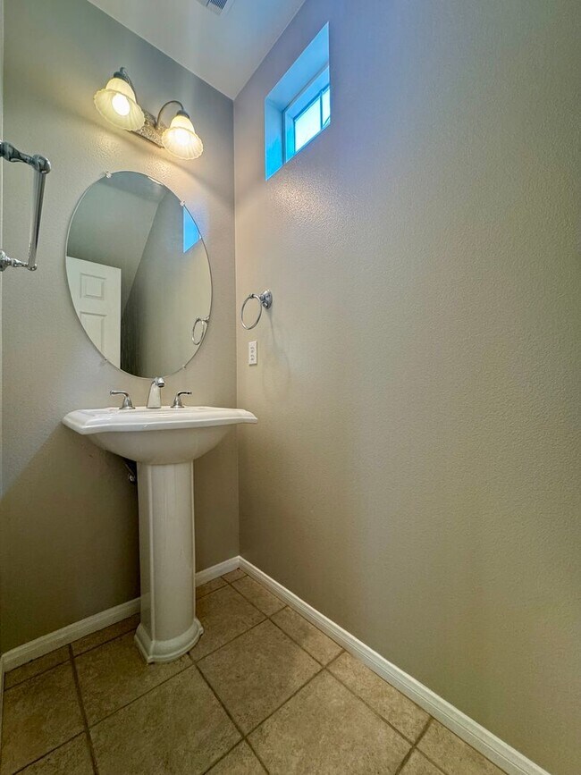 Building Photo - Charming 3-Bedroom Home in Ladera Ranch – ...