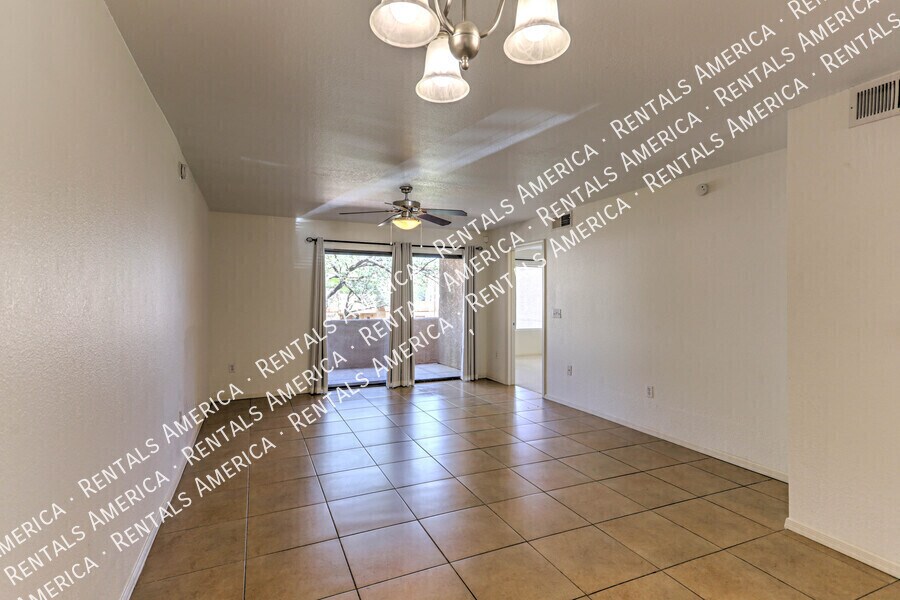 Building Photo - 7255 E Snyder Rd