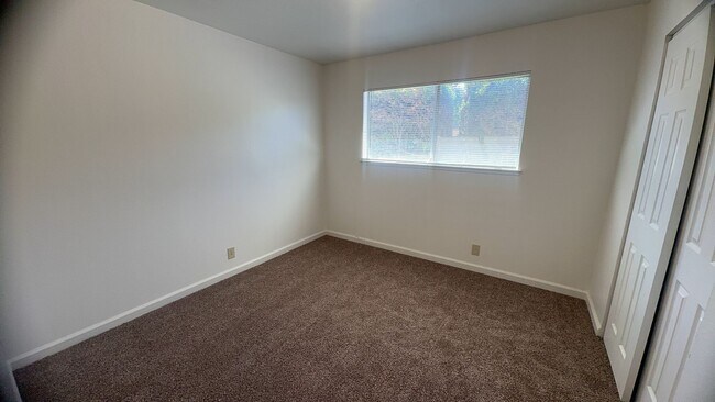 Building Photo - 1911 Celeste Ct