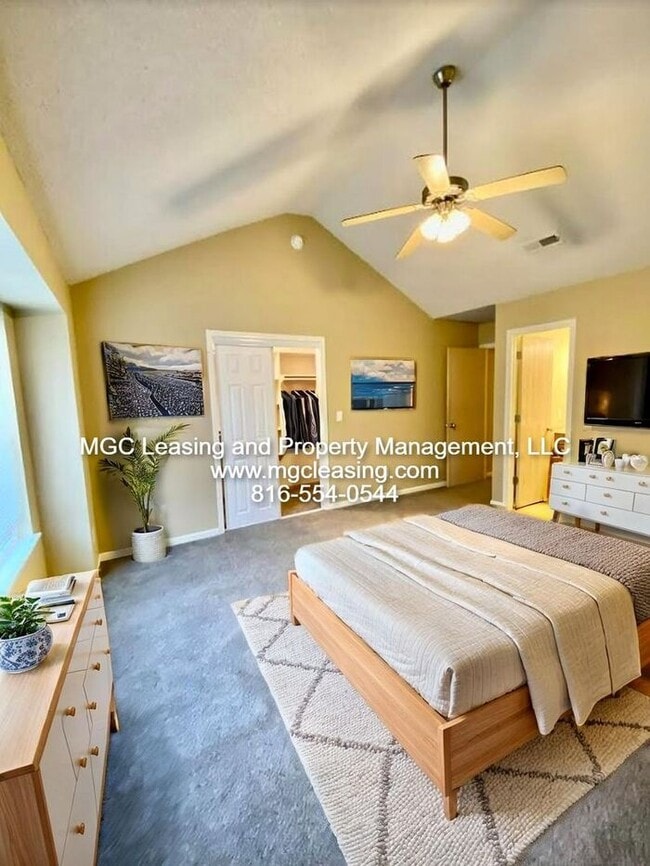 Building Photo - Enjoy Winter In Your Charming Townhome At Timber's East!