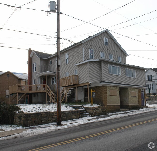 Building Photo - 323 Union St