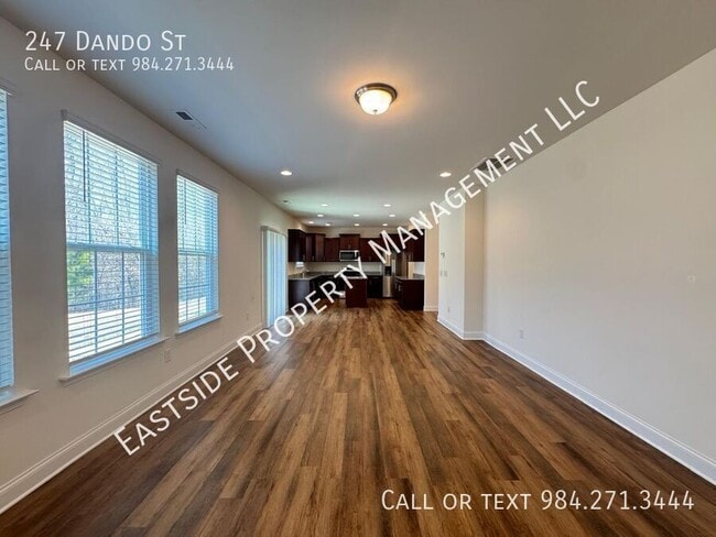 Building Photo - 247 Dando St