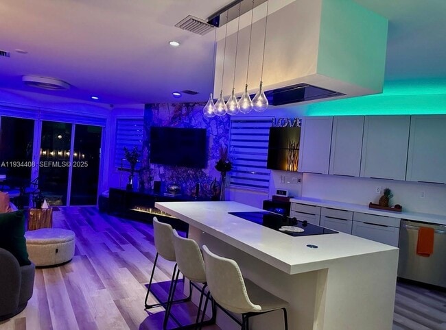 Building Photo - 407 SW 5th St