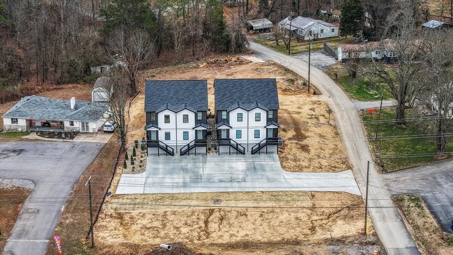 Building Photo - 8302 Lobelia Ln