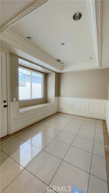 Building Photo - 5921 Alessandro Ave
