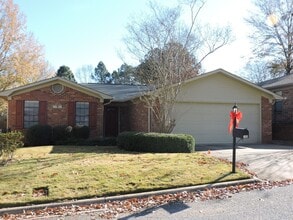 Building Photo - 705 Reston Dr