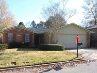 Building Photo - 3 bedroom 2 bath in Reston Place