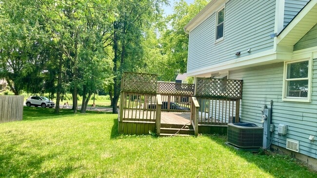 Building Photo - 61 Foxcroft Rd