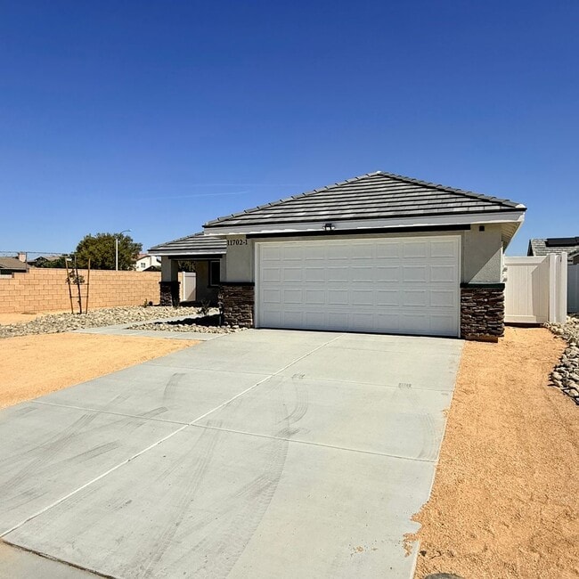 Building Photo - 11702 Sebastian Rd