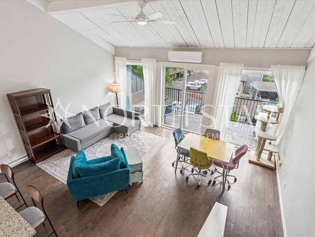 Building Photo - Mt. Park Condo with High Ceilings