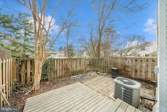 Building Photo - 106 Lamont Ln