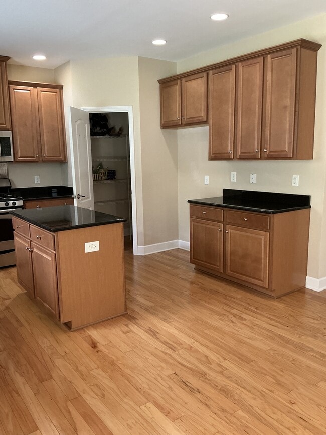Building Photo - 222 Buttonbush Ct