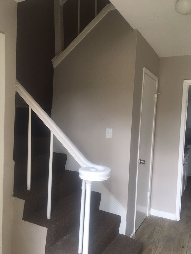 Primary Photo - Two story townhouse