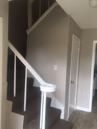 Building Photo - Two story townhouse