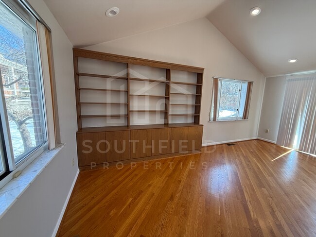 Building Photo - 3175 Ramona Ave