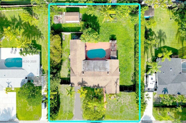 Building Photo - 14465 SW 96th Ave