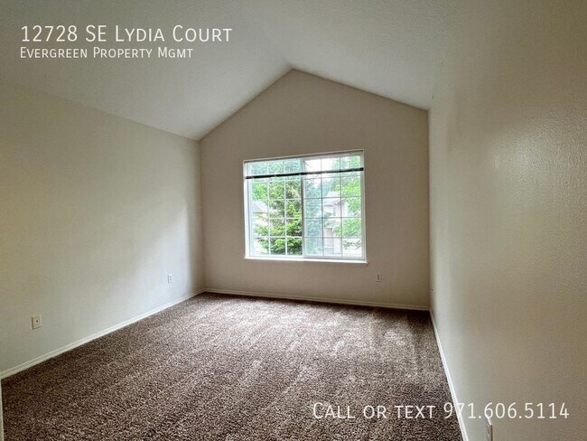 Building Photo - 12728 SE Lydia Ct