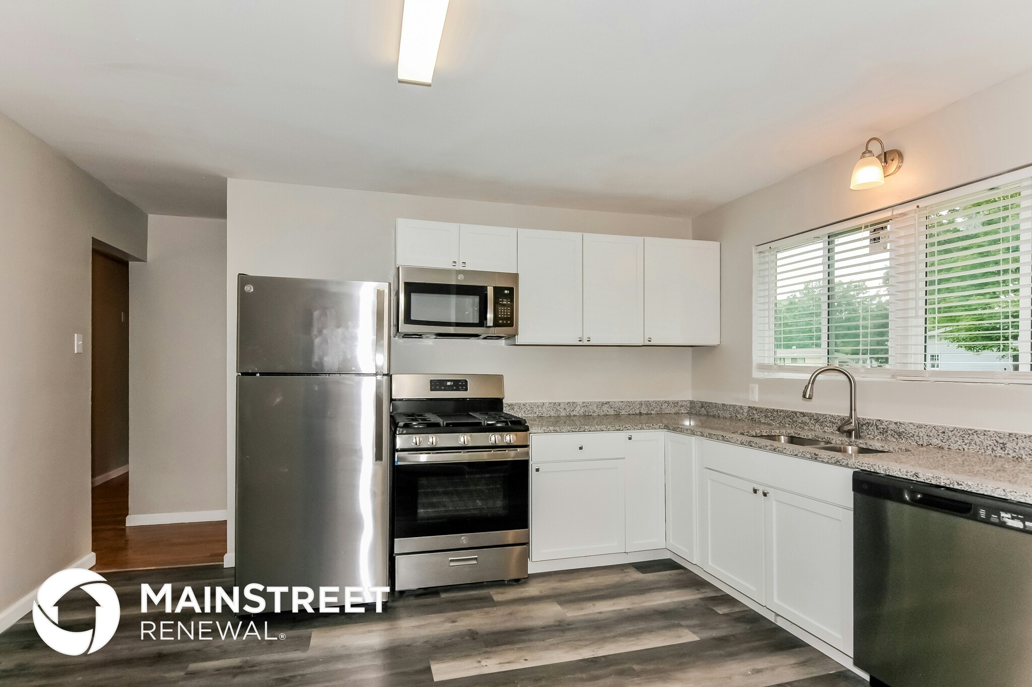 Building Photo - 330 Moule Dr