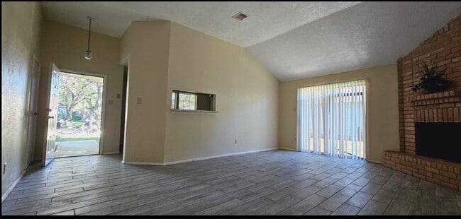 Building Photo - 5110 Quebec Blvd