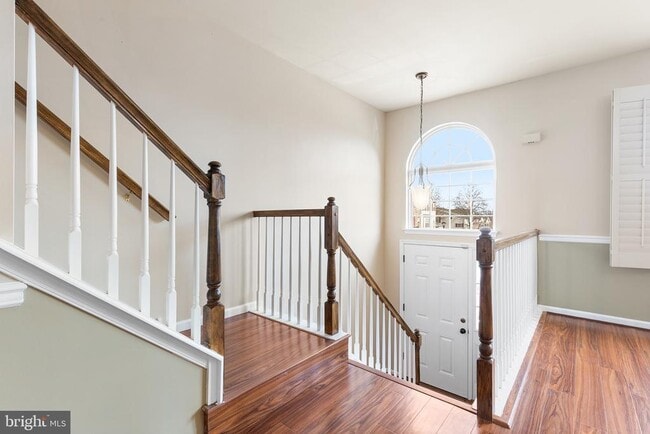 Building Photo - 271 Yorktown Ct