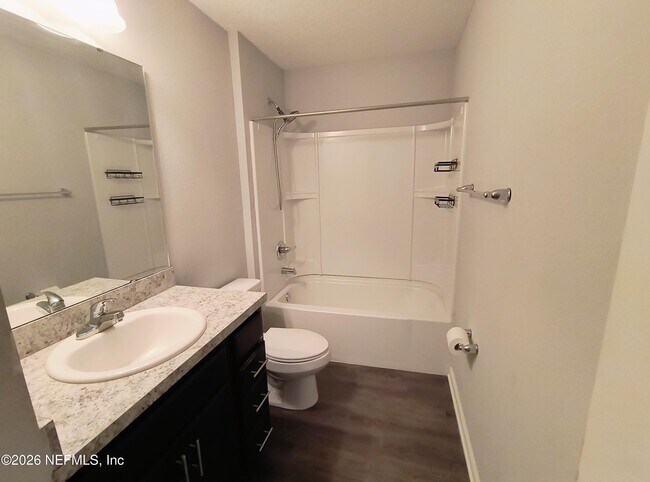 Building Photo - 1211 Sarahs Landing Dr