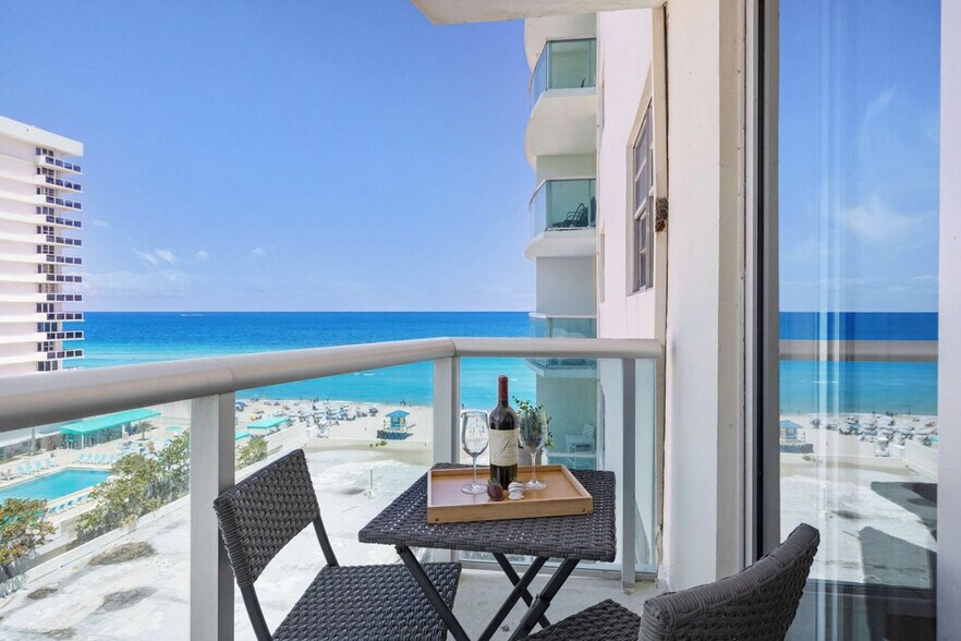 Building Photo - 3801 S Ocean Dr